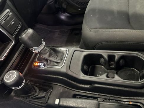 Used 2021 Jeep Wrangler Unlimited Sport AWD/4WD image 27