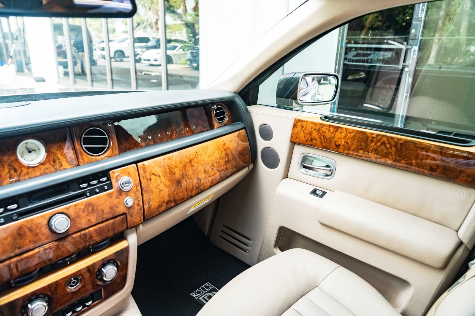 Used 2004 Rolls-Royce Phantom Sedan RWD image 27