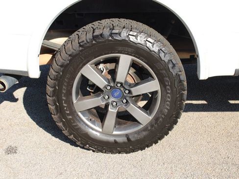 Used 2016 Ford F150 XLT w/ Equipment Group 302A Luxury AWD/4WD image 33