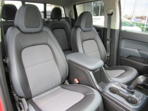 Used 2018 Chevrolet Colorado Z71 image 10