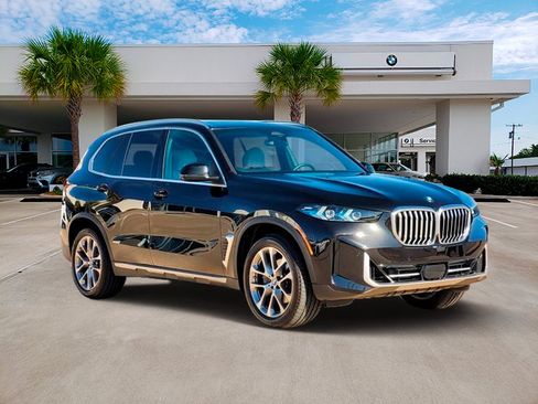 Certified 2025 BMW X5 sDrive40i w/ Premium Package image 3