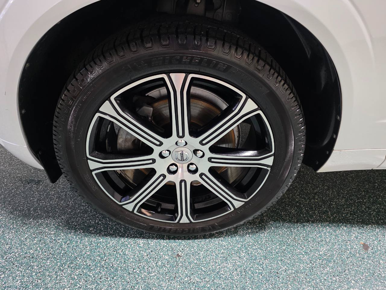 Used 2018 Volvo XC60 T6 Inscription AWD/4WD image 12