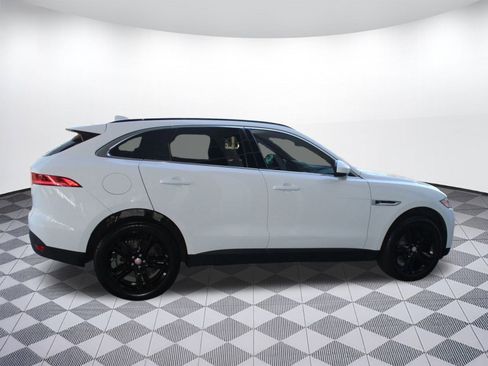 Used 2019 Jaguar F-PACE Premium image 8