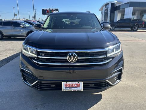 Used 2021 Volkswagen Atlas SEL R-Line w/ MDO Package (Bench Seat) image 8