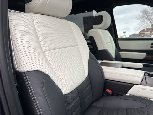 Used 2022 Toyota Tundra Capstone image 38