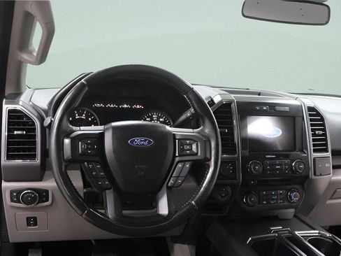 Used 2017 Ford F150 XLT w/ Equipment Group 302A Luxury AWD/4WD image 9