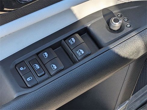 New 2025 Jeep Compass Limited w/ Sun & Sound Group image 21