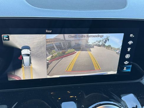 Used 2022 Mercedes-Benz GLB 250 image 22