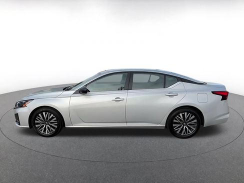 Used 2026 Nissan Altima 2.5 SV FWD image 7
