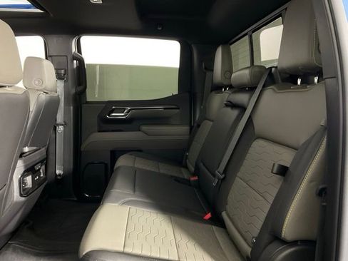 Used 2022 Chevrolet Silverado 1500 ZR2 w/ Technology Package image 39