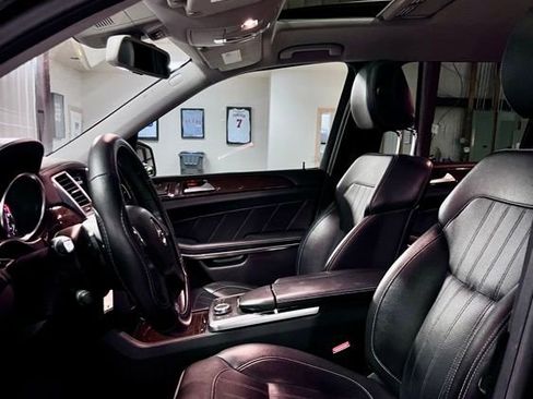 Used 2014 Mercedes-Benz GL 450 4MATIC image 12