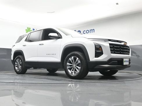 Used 2025 Chevrolet Equinox LT AWD/4WD image 26