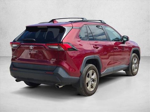 Used 2024 Toyota RAV4 XLE w/ Convenience Package FWD image 5