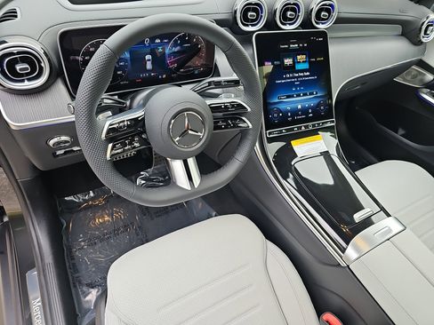 New 2026 Mercedes-Benz GLC 300 image 17