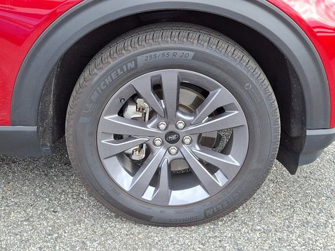 Certified 2024 Ford Explorer XLT w/ Equipment Group 202A image 9