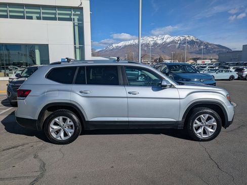 Used 2018 Volkswagen Atlas S image 2