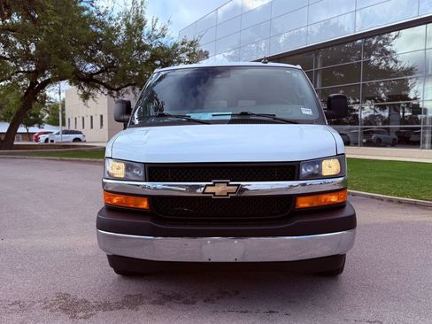 Used 2025 Chevrolet Express 3500 LT w/ LT Preferred Equipment Group RWD image 2