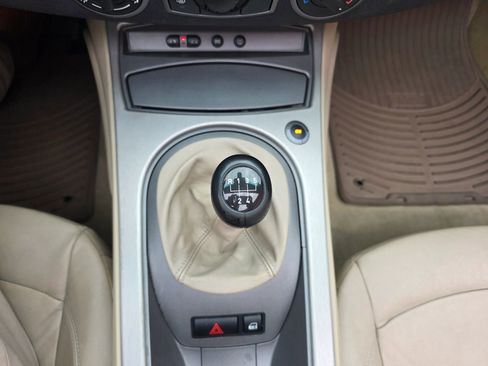 Used 2004 BMW Z4 2.5i image 11