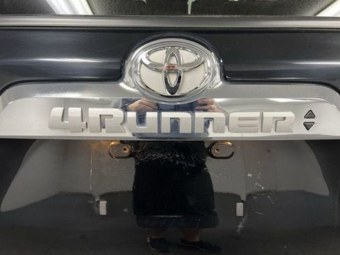 Used 2023 Toyota 4Runner Limited AWD/4WD image 33
