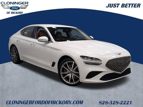 Used 2022 Genesis G70 3.3T image 1