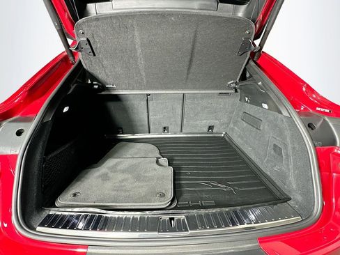 Used 2022 Porsche Cayenne Coupe image 28