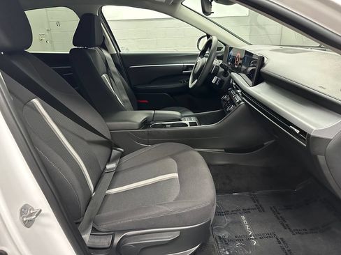 Used 2025 Hyundai Sonata SEL FWD image 20