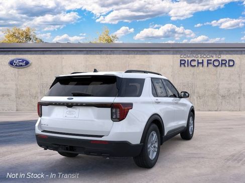 New 2026 Ford Explorer Active RWD image 8