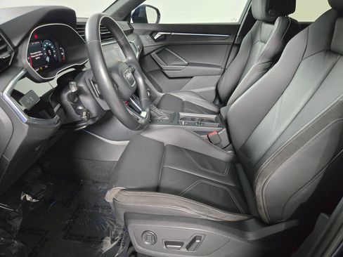 Used 2022 Audi Q3 2.0T Premium Plus w/ Premium Plus Package image 11