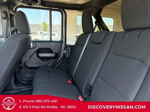 Used 2018 Jeep Wrangler Unlimited Sport S AWD/4WD image 26