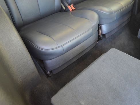 Used 2005 Chrysler Pacifica Touring w/ Comfort Convenience Group image 28