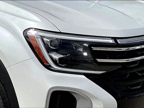 New 2026 Volkswagen Atlas Peak Edition AWD/4WD image 12