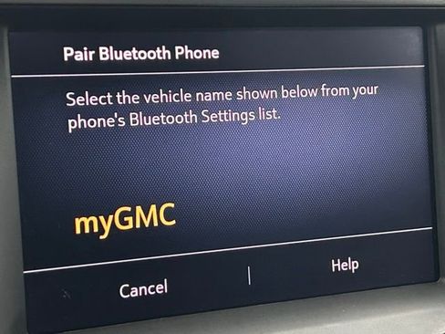 Used 2023 GMC Acadia SLE w/ Driver Convenience Package image 4