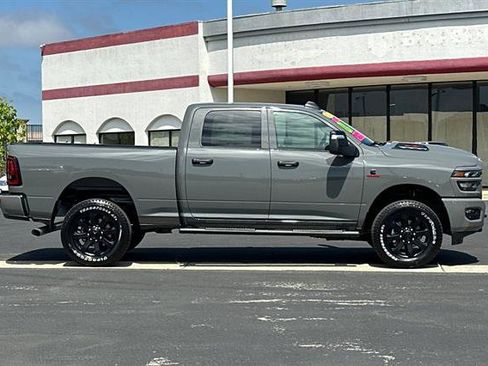 New 2026 RAM 2500 Tradesman AWD/4WD image 3