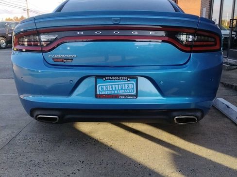 Used 2019 Dodge Charger SXT image 3