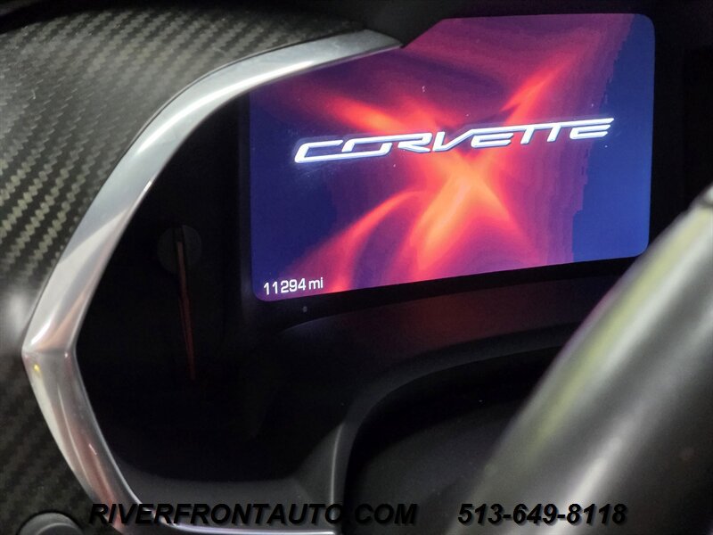 Used 2015 Chevrolet Corvette Z06 w/ 3LZ Preferred Equipment Group RWD image 12