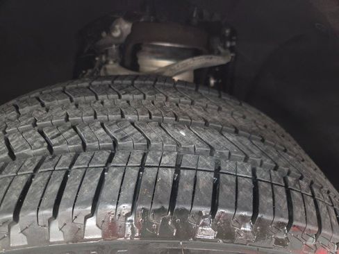 Used 2023 Cadillac Escalade ESV Sport Platinum w/ LPO, ONYX Package image 90