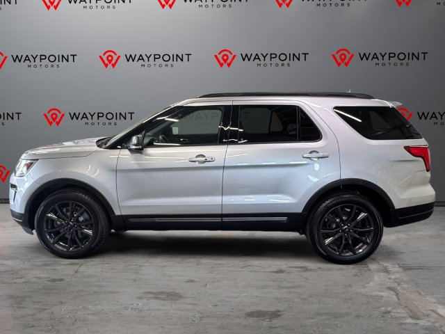 Used 2018 Ford Explorer XLT w/ Equipment Group 202A AWD/4WD image 9