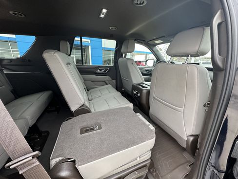 Used 2022 GMC Yukon SLT image 32