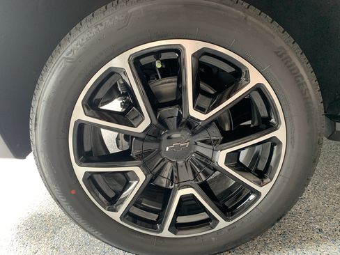 New 2026 Chevrolet Suburban RST w/ Comfort Package RWD image 38