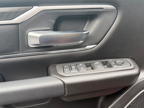 New 2026 RAM 1500 4x4 Crew Cab image 15