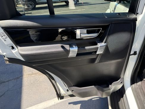 Used 2016 Land Rover LR4 HSE AWD/4WD image 20