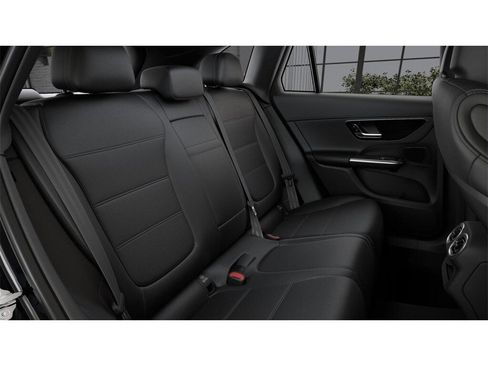 New 2026 Mercedes-Benz GLC 300 4MATIC image 5