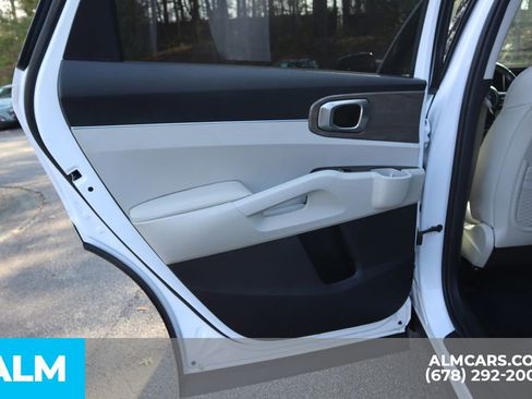 Used 2023 Kia Sorento EX w/ Panoramic Sunroof Package image 21