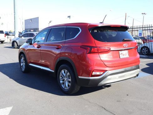 Used 2019 Hyundai Santa Fe SE image 5