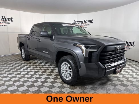 Used 2024 Toyota Tundra SR5 AWD/4WD image 4