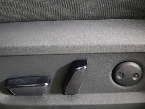 Used 2021 Nissan Rogue SV FWD image 23