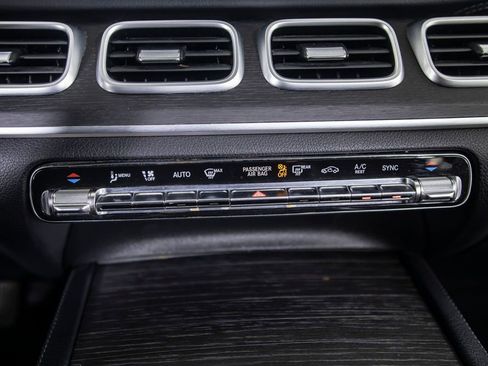 Used 2021 Mercedes-Benz GLS 450 4MATIC image 40