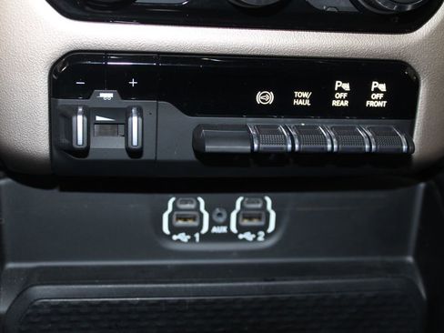 Used 2022 RAM 2500 Laramie image 30