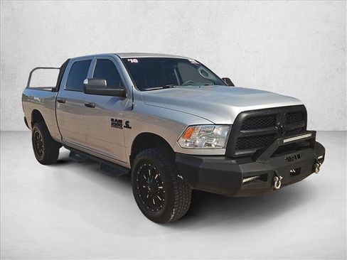 Used 2018 RAM 2500 Tradesman w/ Chrome Appearance Group image 3