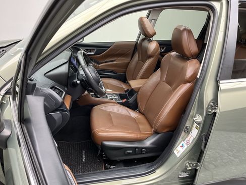 Used 2019 Subaru Forester Touring image 9